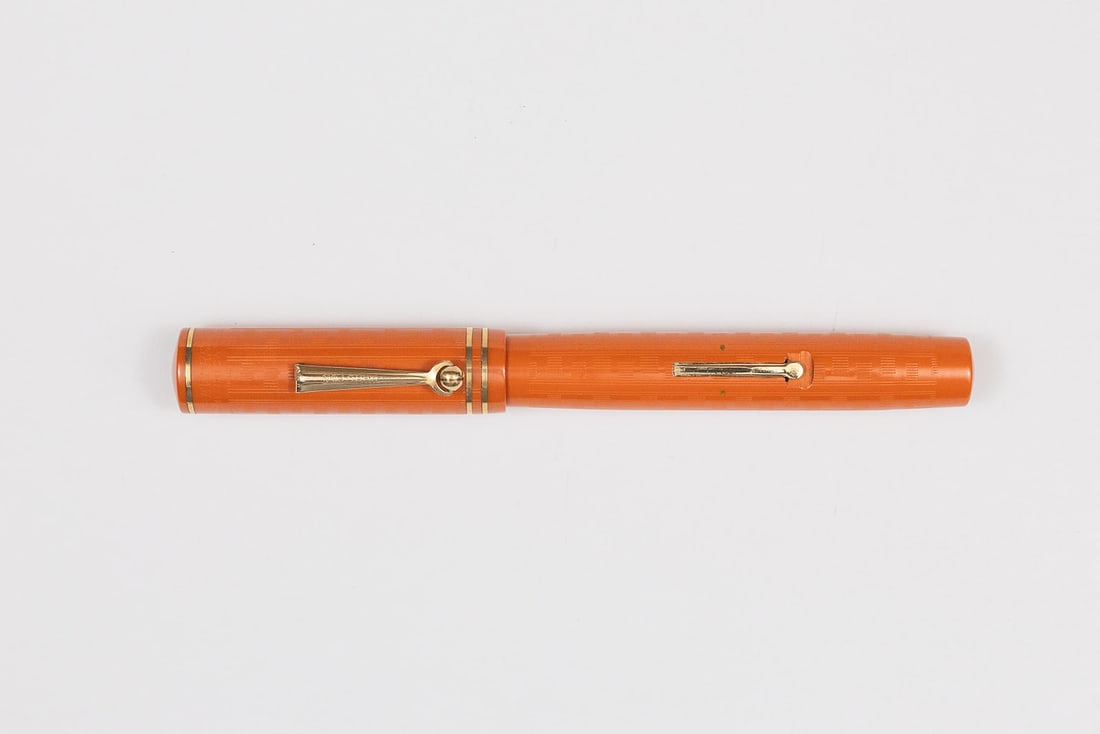 Wahl Eversharp Red Chased Oversize Fountain Pen, Cap Crack (1 of 3)