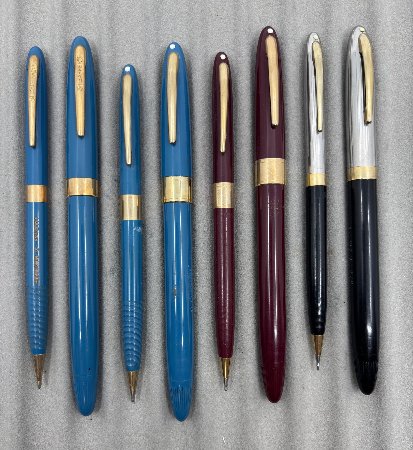 Sheaffer Snorkel Fountain Pen & Pencil Boxed Sets (4): Sheaffer Snorkel fountain pen and pencil boxed sets (4). Sheaffer Snorkel Burgundy Statesman set, Black Clipper set and two Pastel Blue sets, one Saratoga and one Valiant (both with 14K nibs). Overall