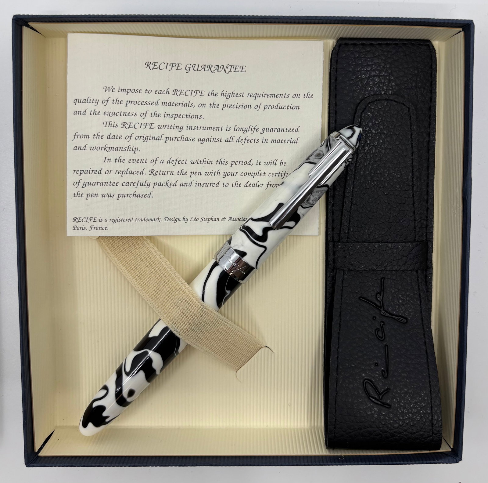 Recife Mercury Chrome Black/White Swirl Fountain Pen & Case (1 of 2)