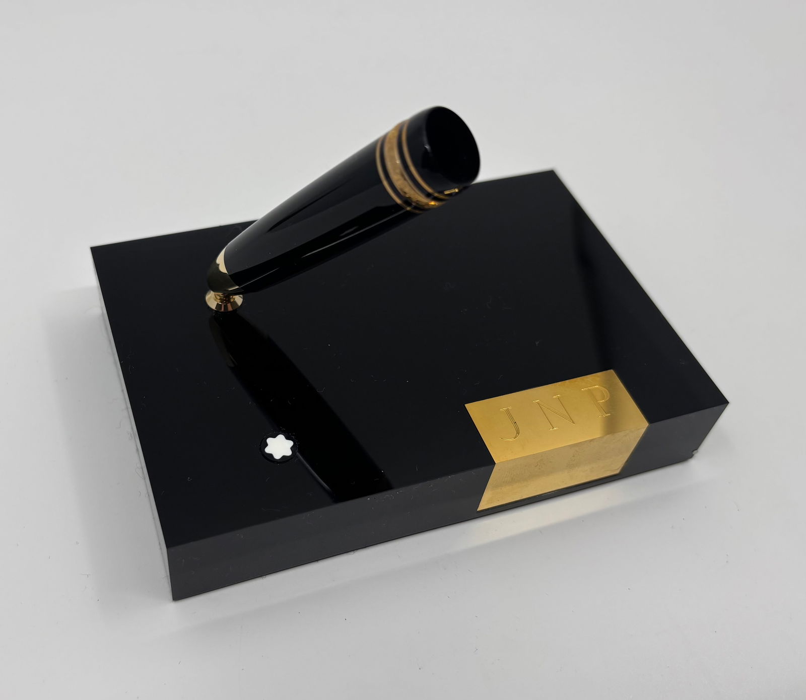 Montblanc 19146 Fountain Pen Desk Base, Boxed - 3