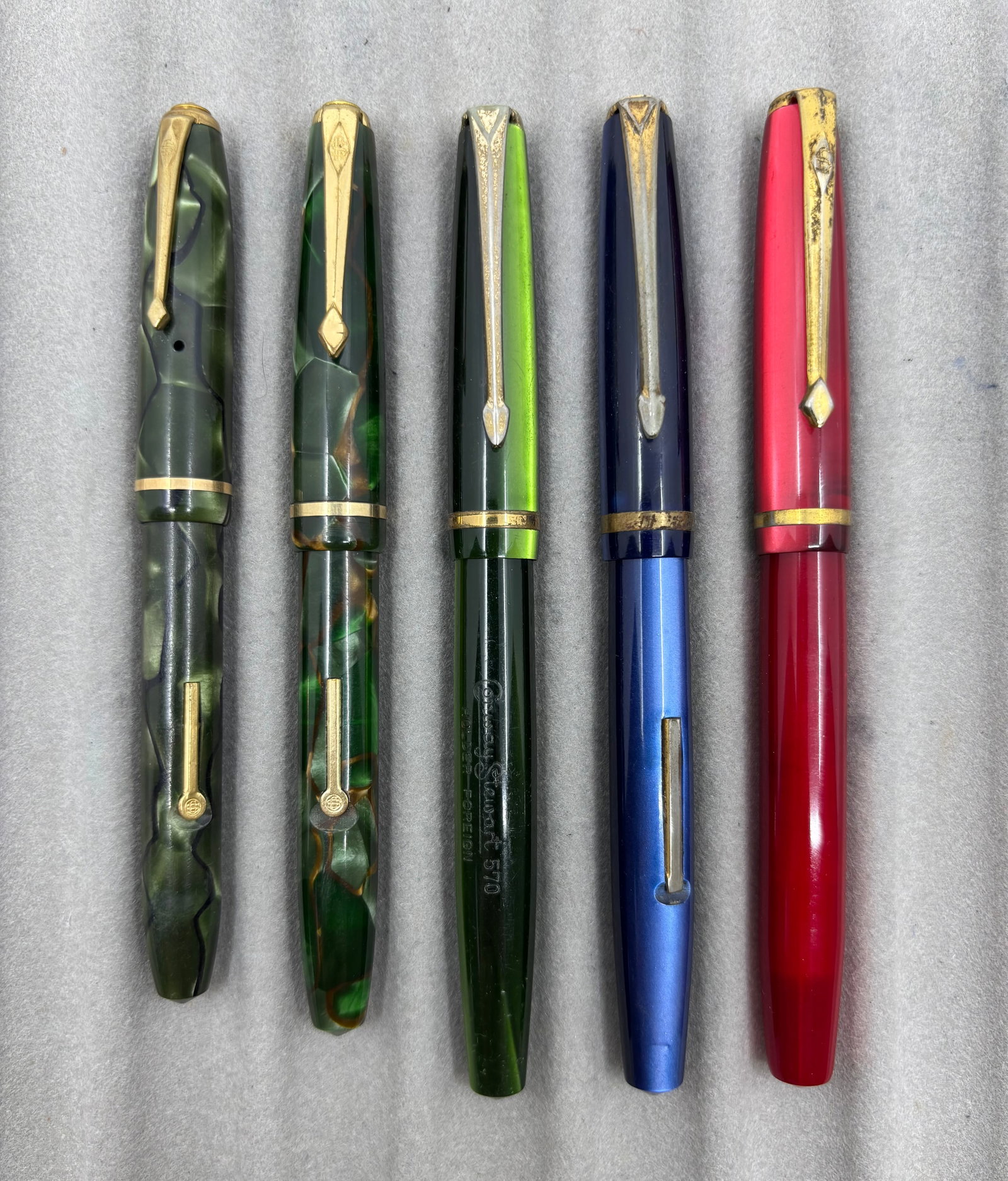 Conway Stewart 570 & Dinkie 550/560 Fountain Pen Lot (5) (1 of 2)