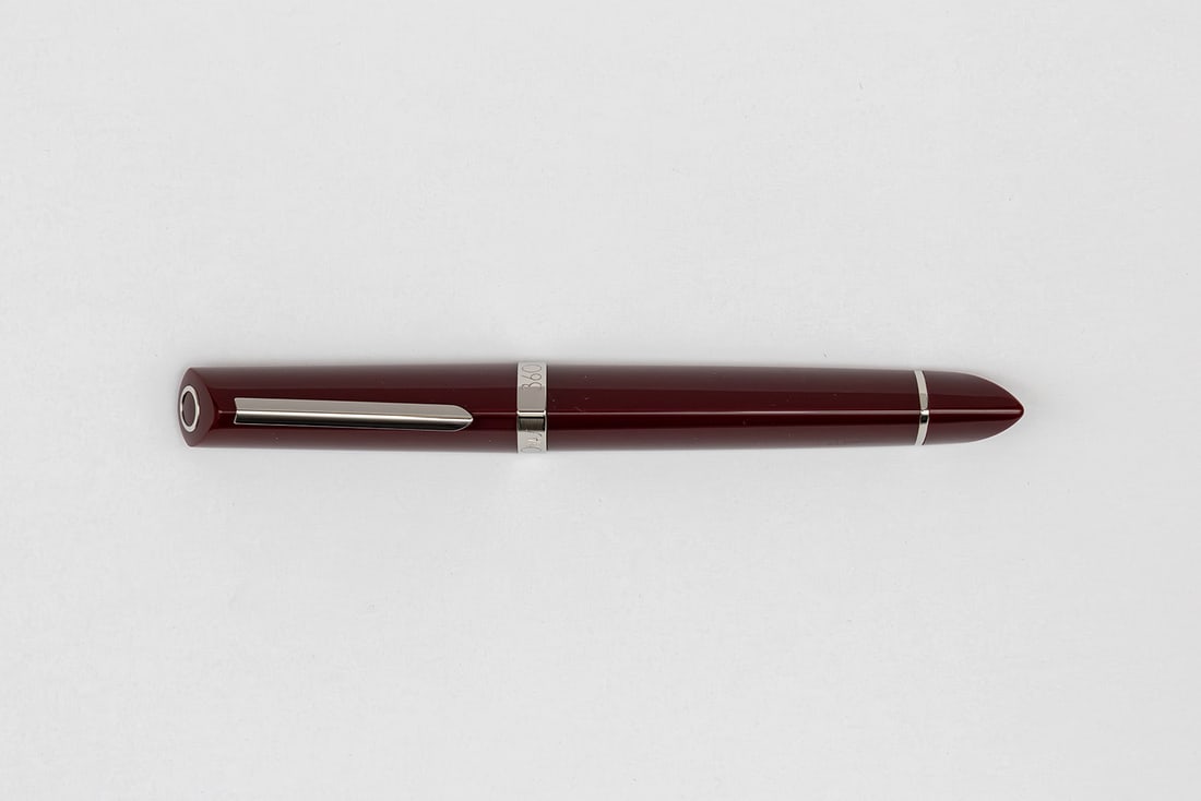 Omas 360 Hi-Tech Burgundy Fountain Pen (1 of 3)
