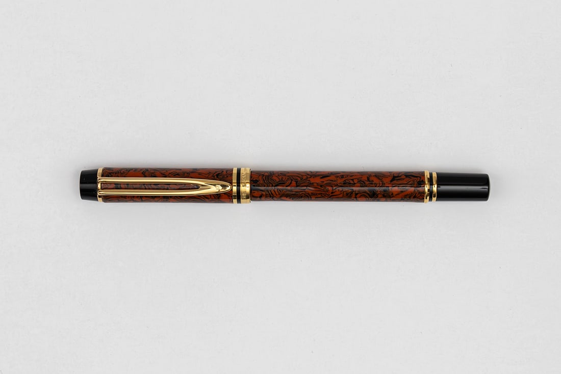 Waterman Le Man 200 Rhapsody Red Ripple Fountain Pen (1 of 3)