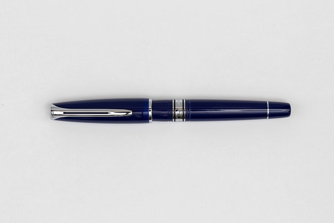 Waterman Charleston Blue Fountain Pen, 18K Nib (1 of 3)
