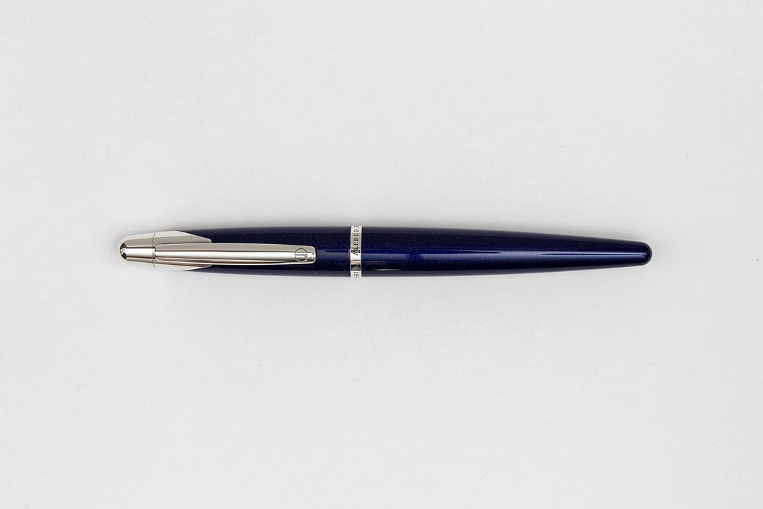 Alfred Dunhill AD2000 Blue Stardust Fountain Pen (1 of 3)