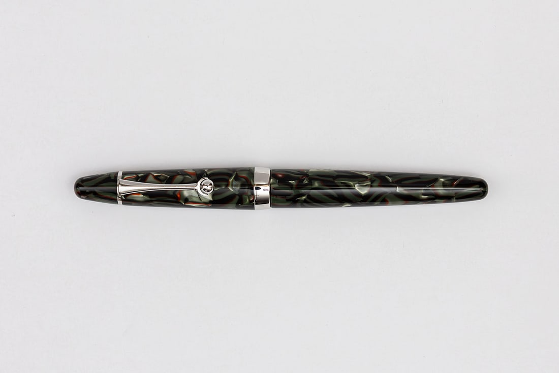 Bexley Submariner Grande Sheaffer Jungle Green LE Fountain Pen (1 of 3)