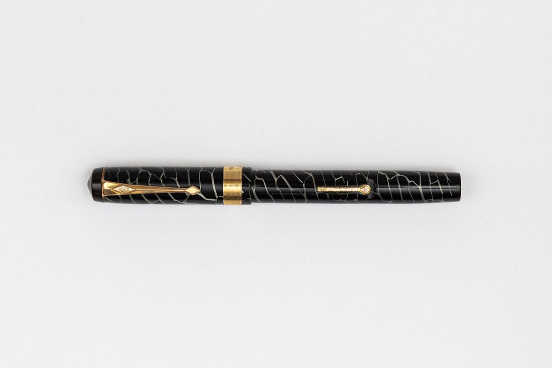 Conway Stewart 217 Cracked Ice Fountain Pen (1 of 3)
