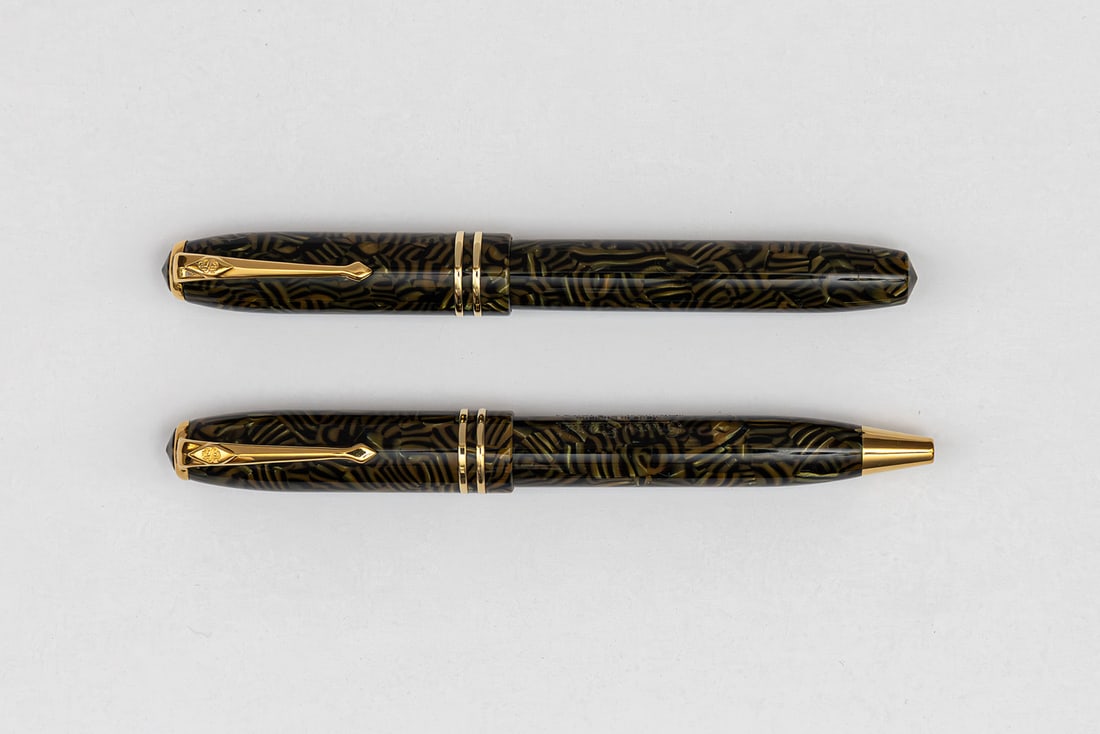 Conway Stewart Dinkie Tiger Eye Limited Edition Fountain Pen Set (1 of 4)