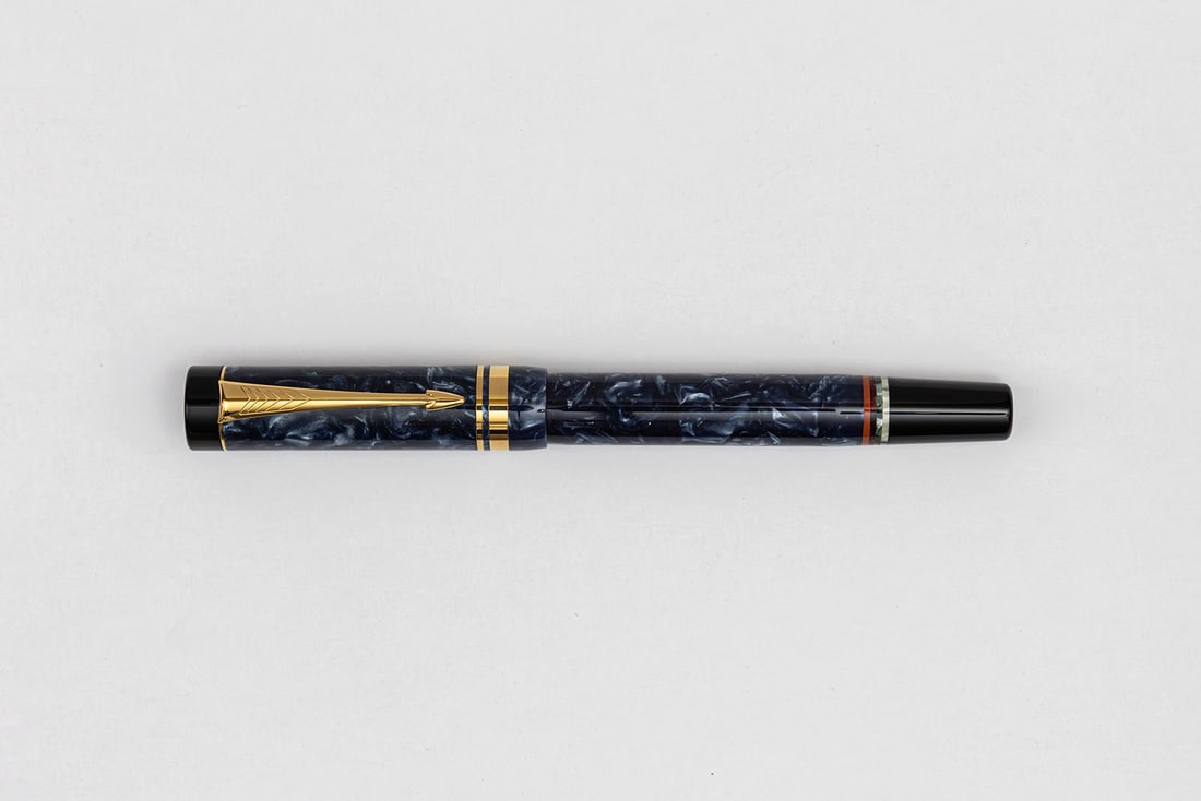 Parker Duofold International Blue Marble Coloured Bands Fountain Pen (1 of 3)