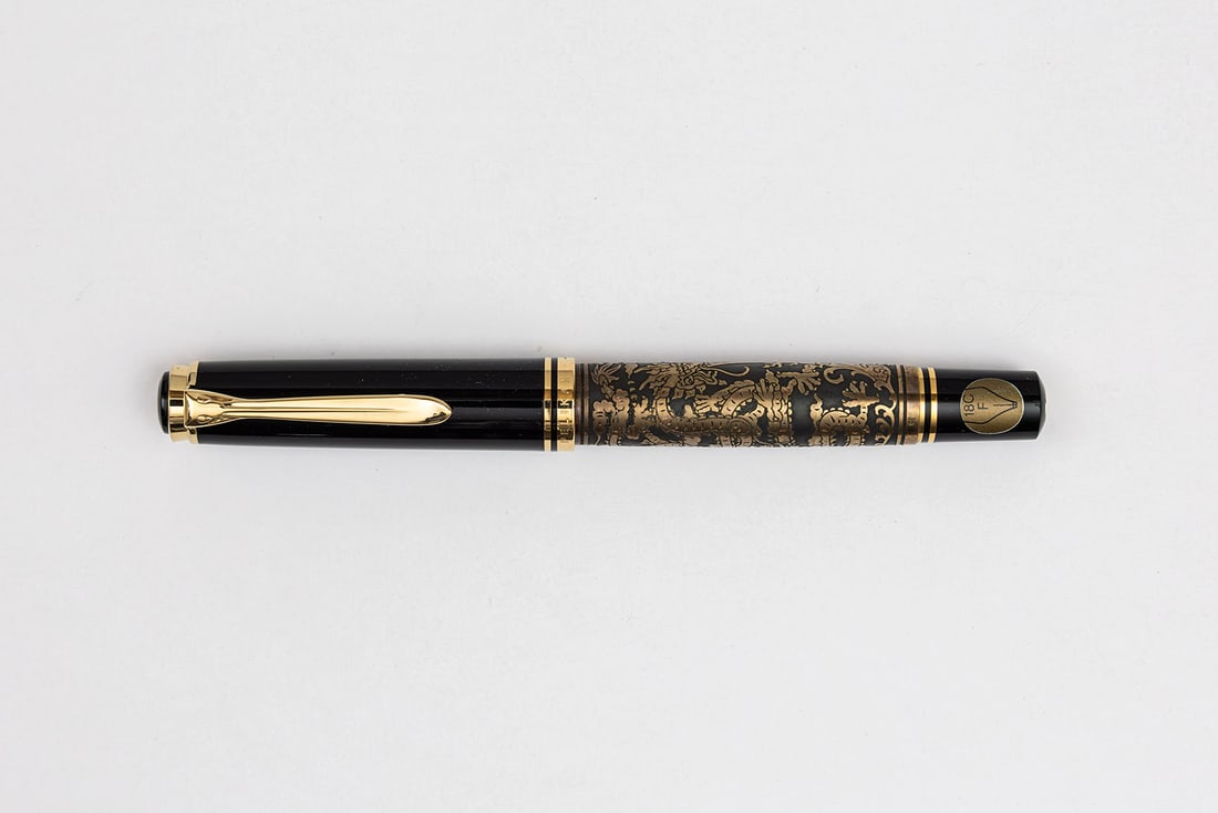 Pelikan M800 Golden Dynasty LE Fountain Pen, Boxed (1 of 4)