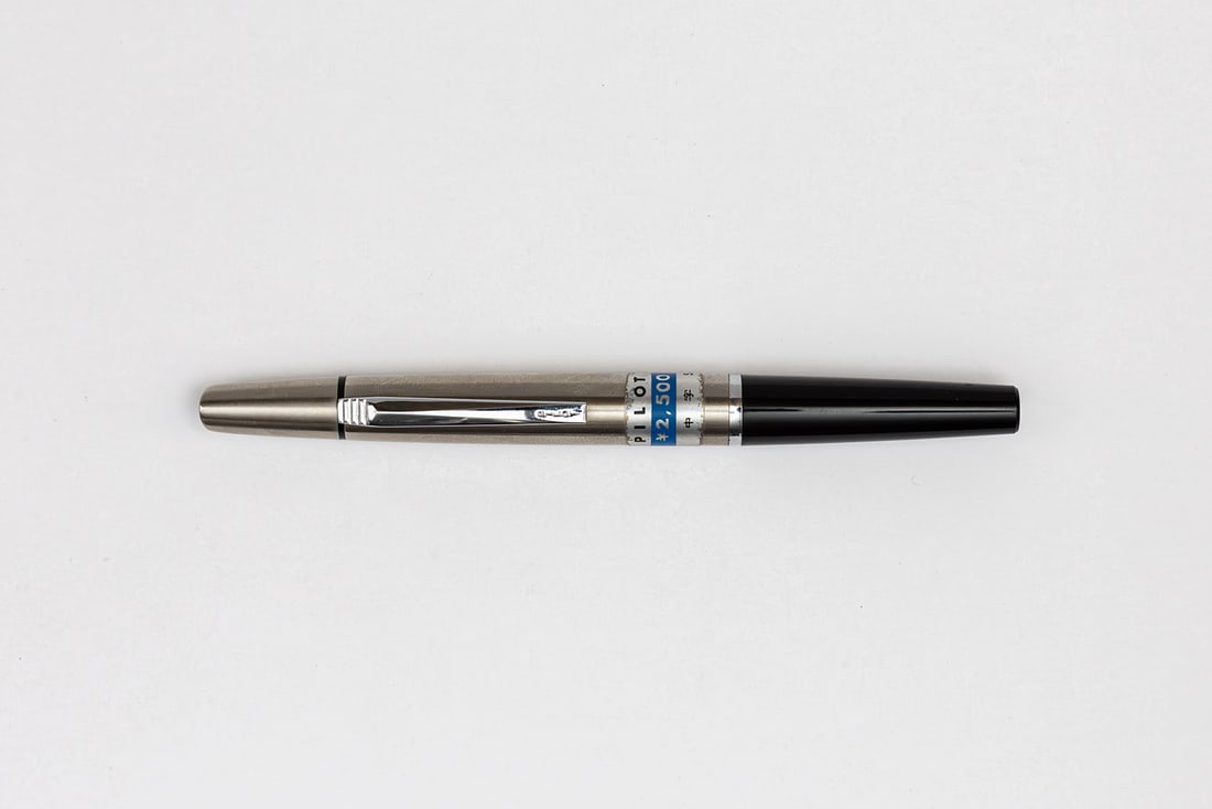 Pilot Capless Vanishing Point C-250SS Sliding Clip Fountain Pen (1 of 3)
