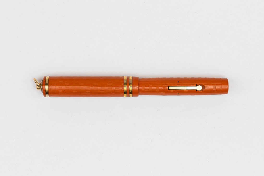 Wahl Pre-Eversharp 2 Size Ring Top Grecian Red Chased Fountain Pen (1 of 3)