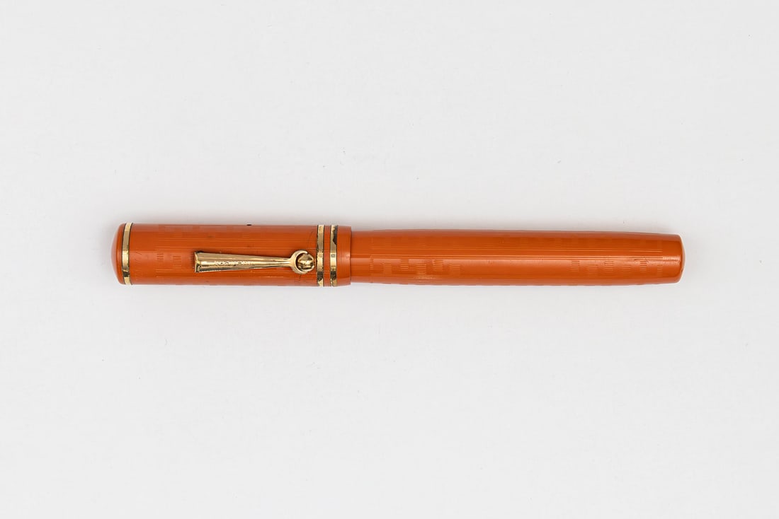 Wahl Signature Oversized Red Chased Hard Rubber Fountain Pen (1 of 3)