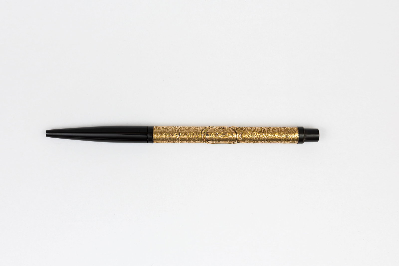 Metal Overlay Taper Cap Gold Fountain Pen, Miniature Portrait (1 of 3)