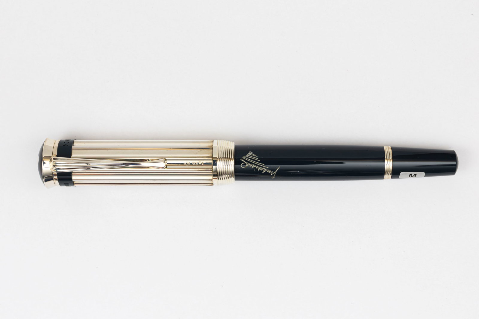 Montblanc Charles Dickens LE Fountain Pen, Boxed (1 of 5)