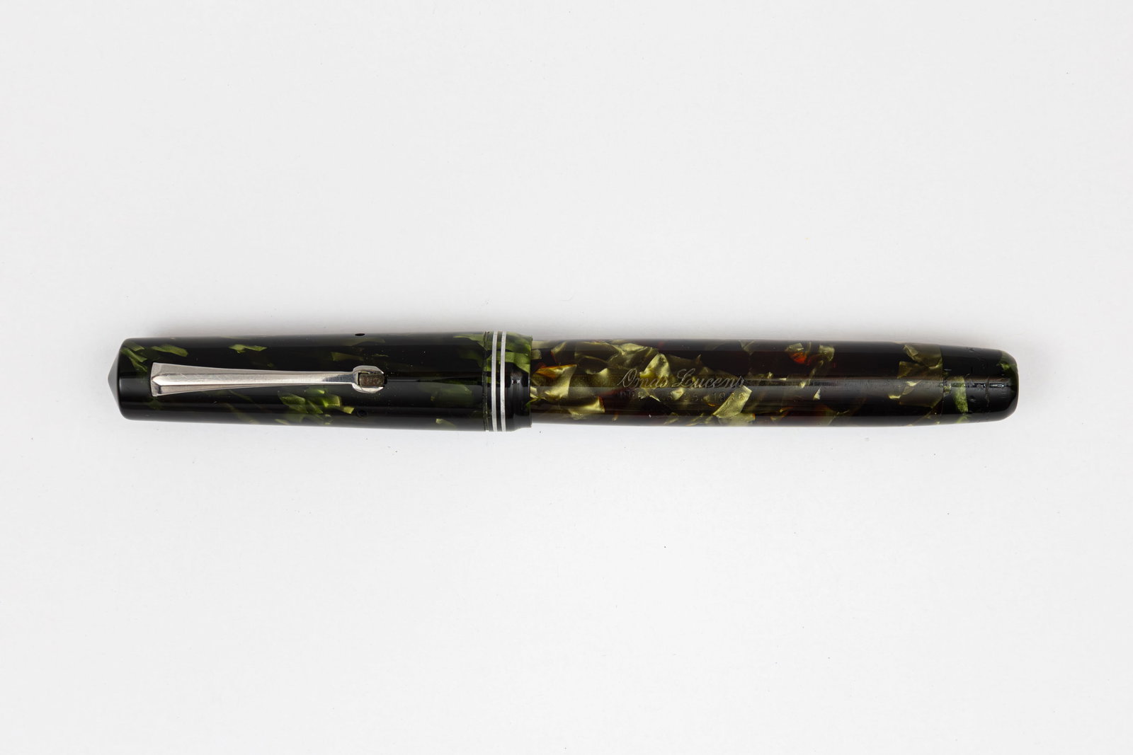 Omas Lucens Oversized Green Marble Fountain Pen (1 of 3)