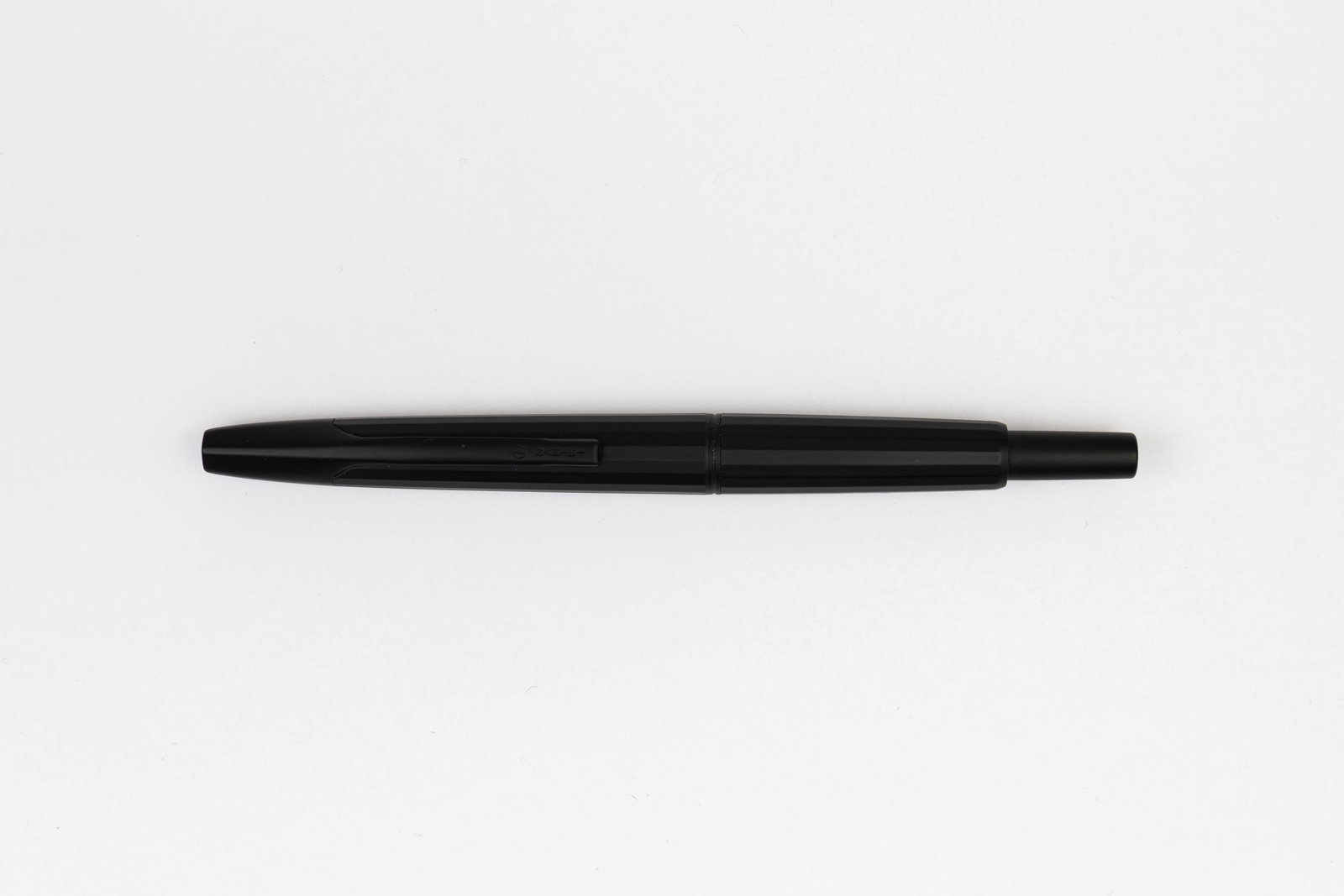 Pilot Namiki Vanishing Point Matte Black Stealth Fountain Pen (1 of 3)