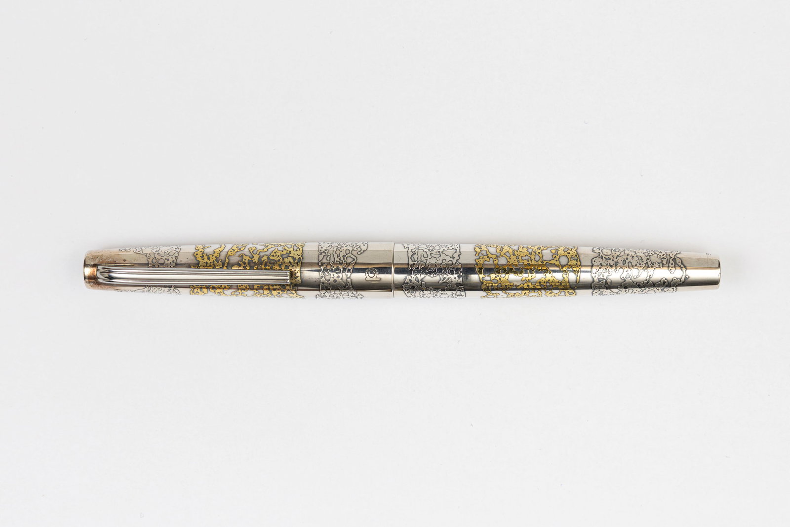 Platinum Ginga Riviere Galaxy Etched Sterling Silver Fountain Pen: Platinum Ginga Riviere Galaxy etched sterling silver fountain pen, circa 1970’s. Platinum Ginga Riviere in Galaxy pattern with etched design in silver and gold, marked sterling silver on cap with 18