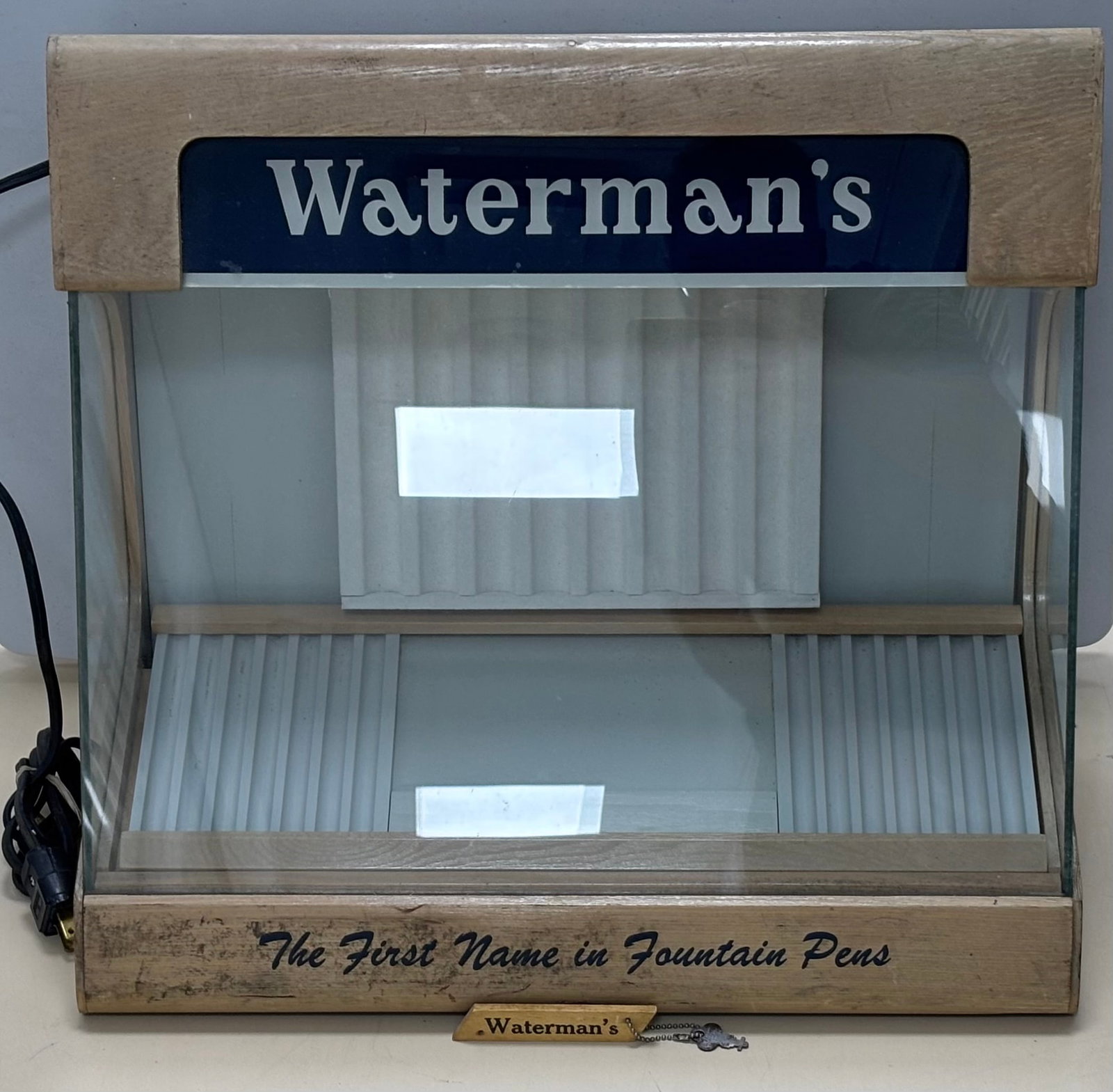 Waterman Fountain Pen Display Case (1 of 4)
