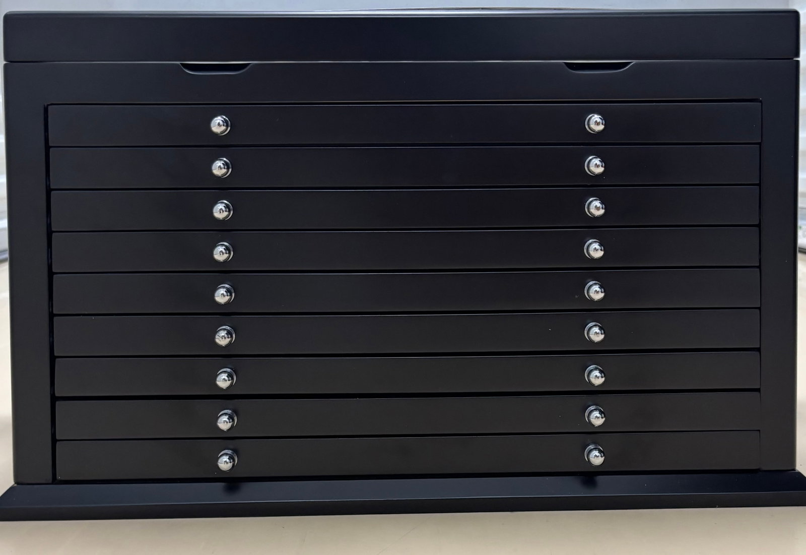 Large Fountain Pen Display Case 150 Pens: Large fountain pen display case, storage for 150 pens with 15 slots per drawer with 9 drawers and one more tray at the top. Overall excellent condition. Please request a shipping quote if you are not