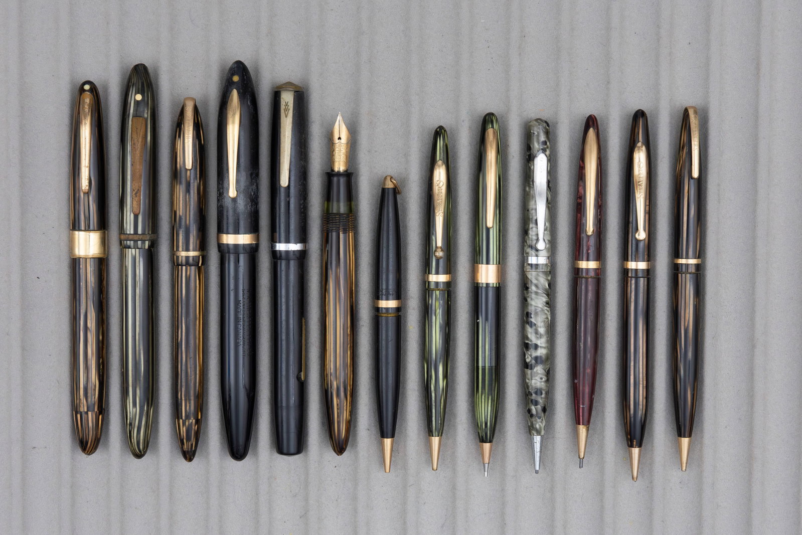 Sheaffer Balance and Wasp Fountain Pens and Pencils (13) (1 of 2)