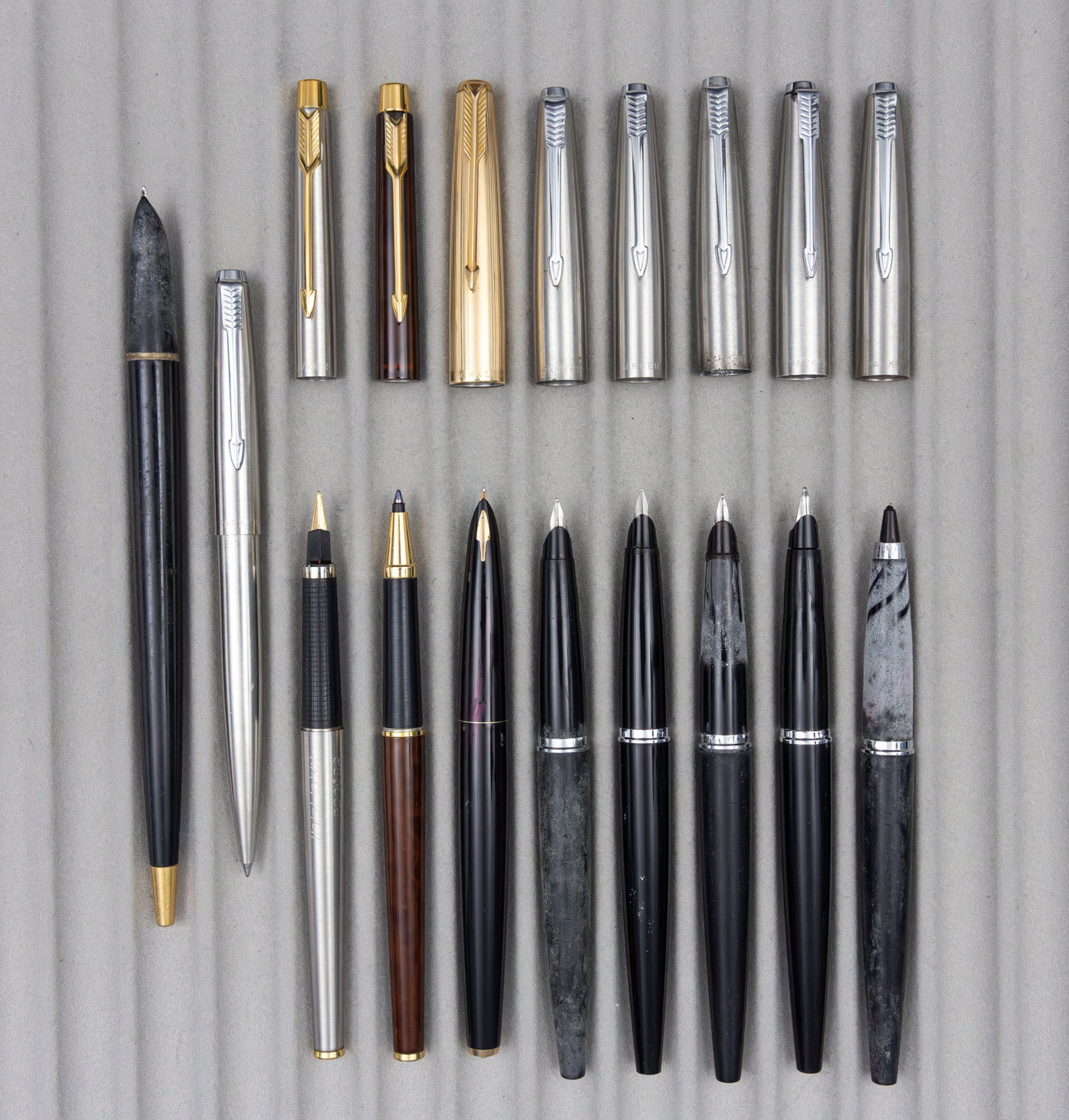 Parker 45, 61 and Classic Fountain Pens and Ballpoints (10) - 2