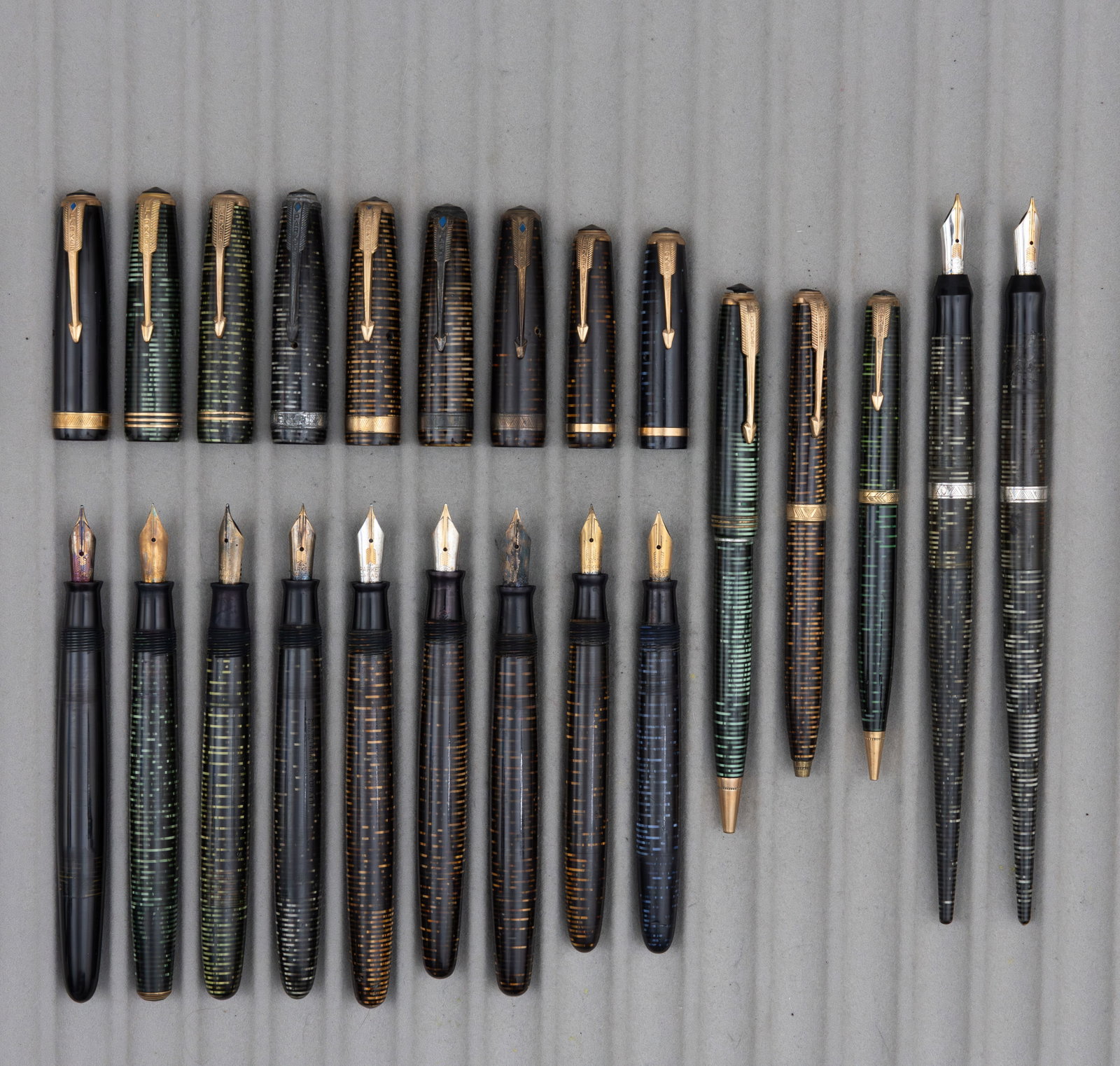 Parker Vacumatic Fountain Pens and Pencils (14) - 2