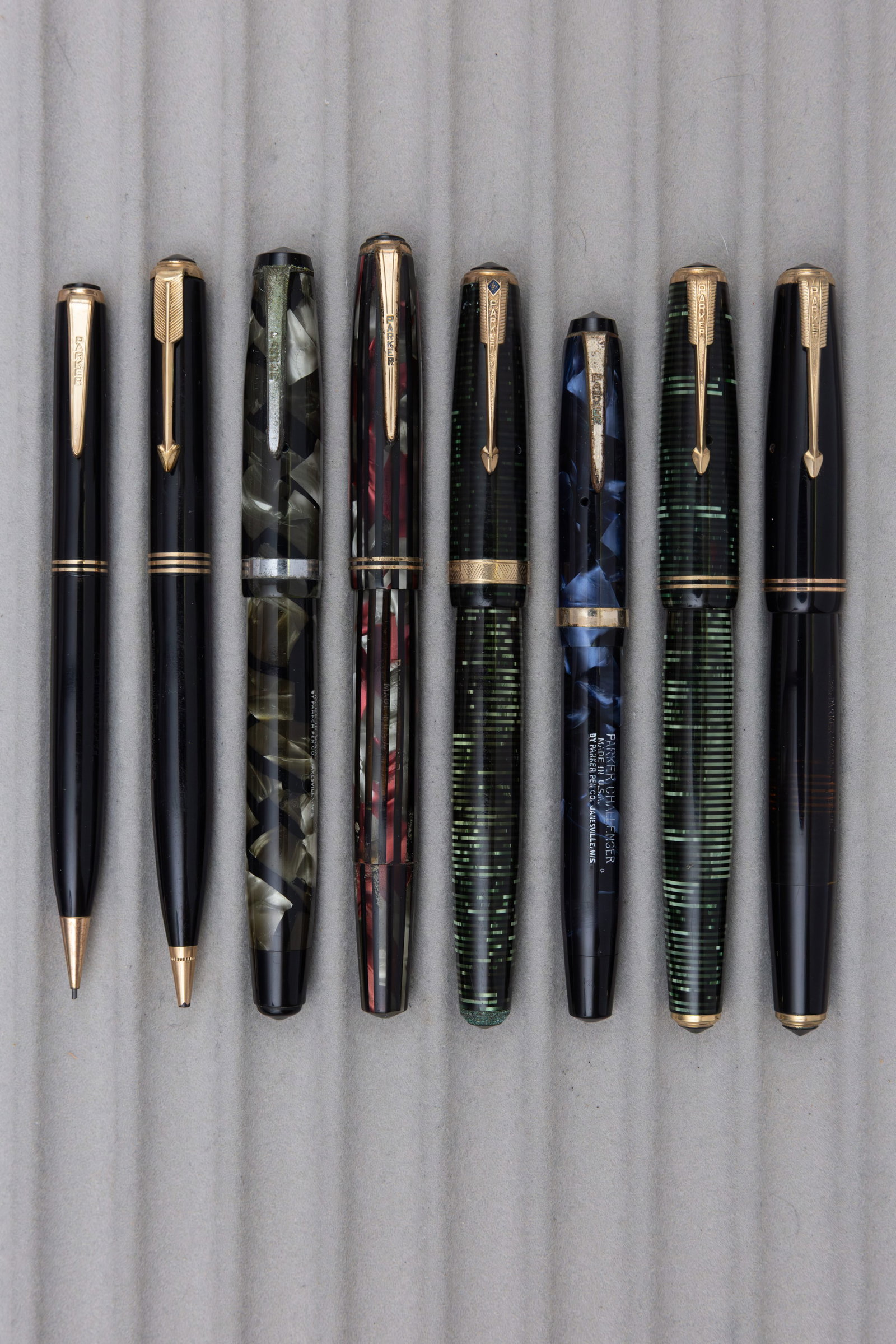 Parker Challenger, Duofold, Vacumatic Fountain Pens and Pencils (8) (1 of 2)