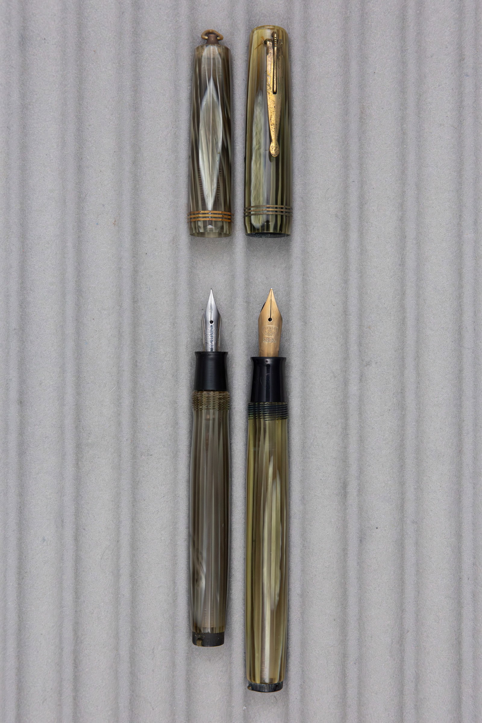 Aurora Novum Grey Pearl Marble Fountain Pens (2) - 2