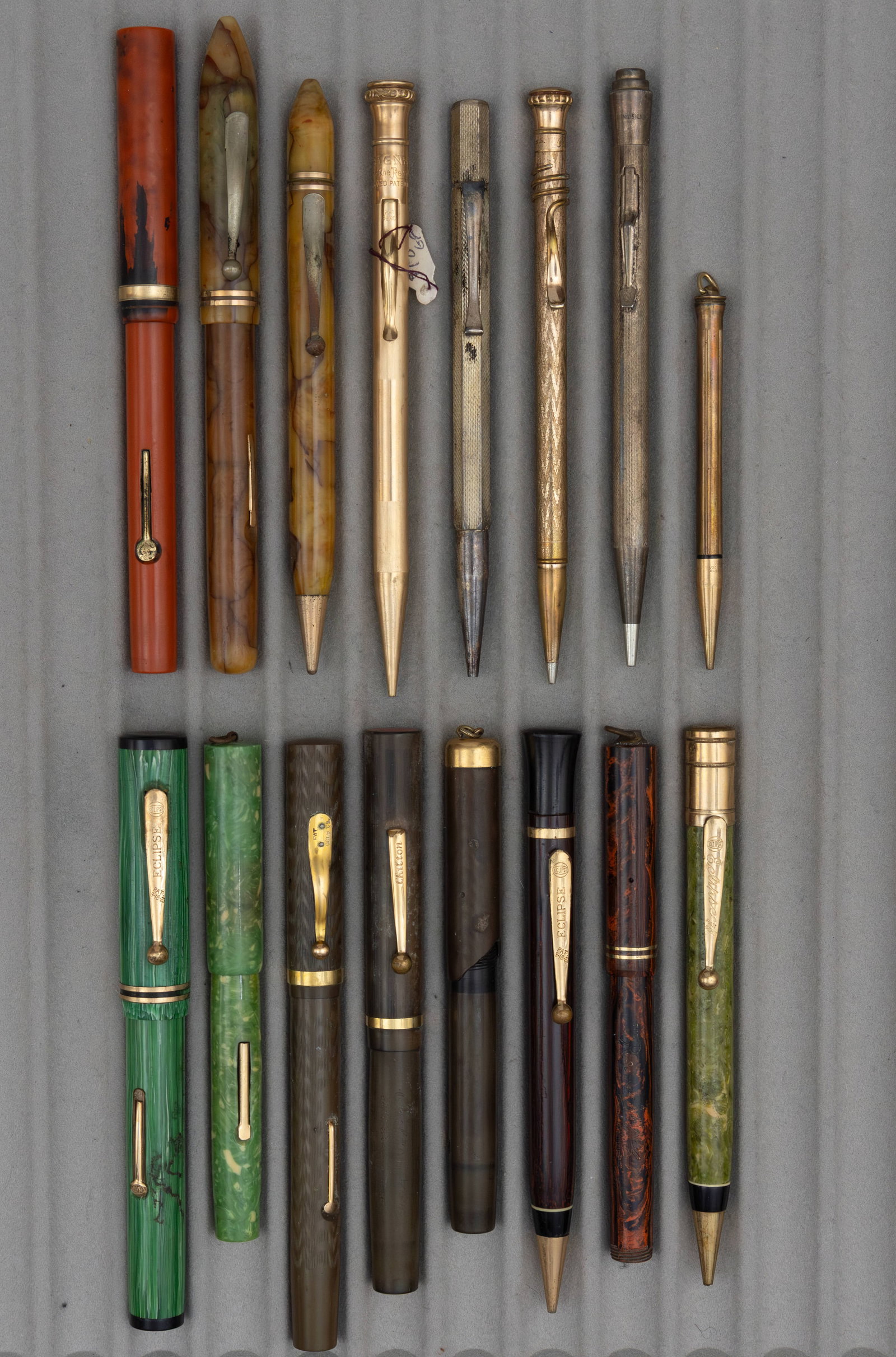 Assorted Vintage Fountain Pens and Pencils, 14K Nibs (16) (1 of 2)