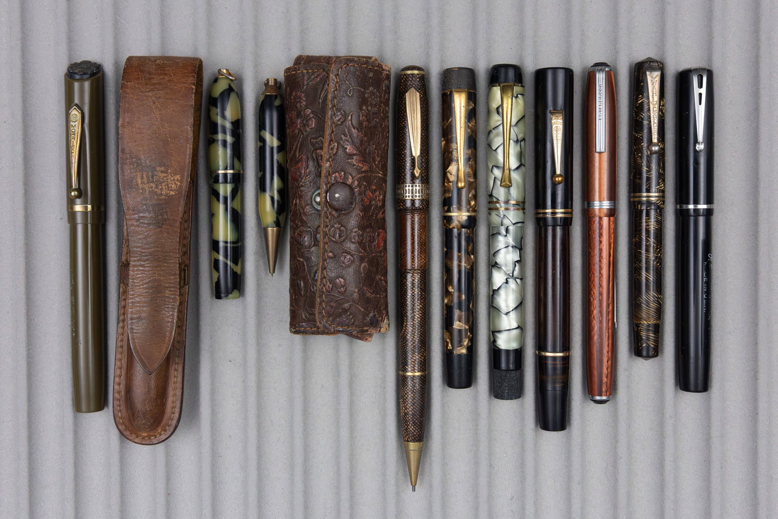 Assorted Fountain Pens, Esterbrook, Morrison, Sager, Wahl Oxford: Assorted fountain pen and pencil lot (10). Lot includes pens by Esterbrook, Morrison, Sager, Wahl Oxford and others, some with 14K nibs. Overall mixed as is condition.