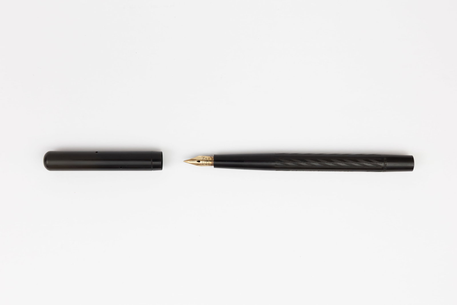 WS Hicks Century 300 Black Chased Hard Rubber Fountain Pen - 2