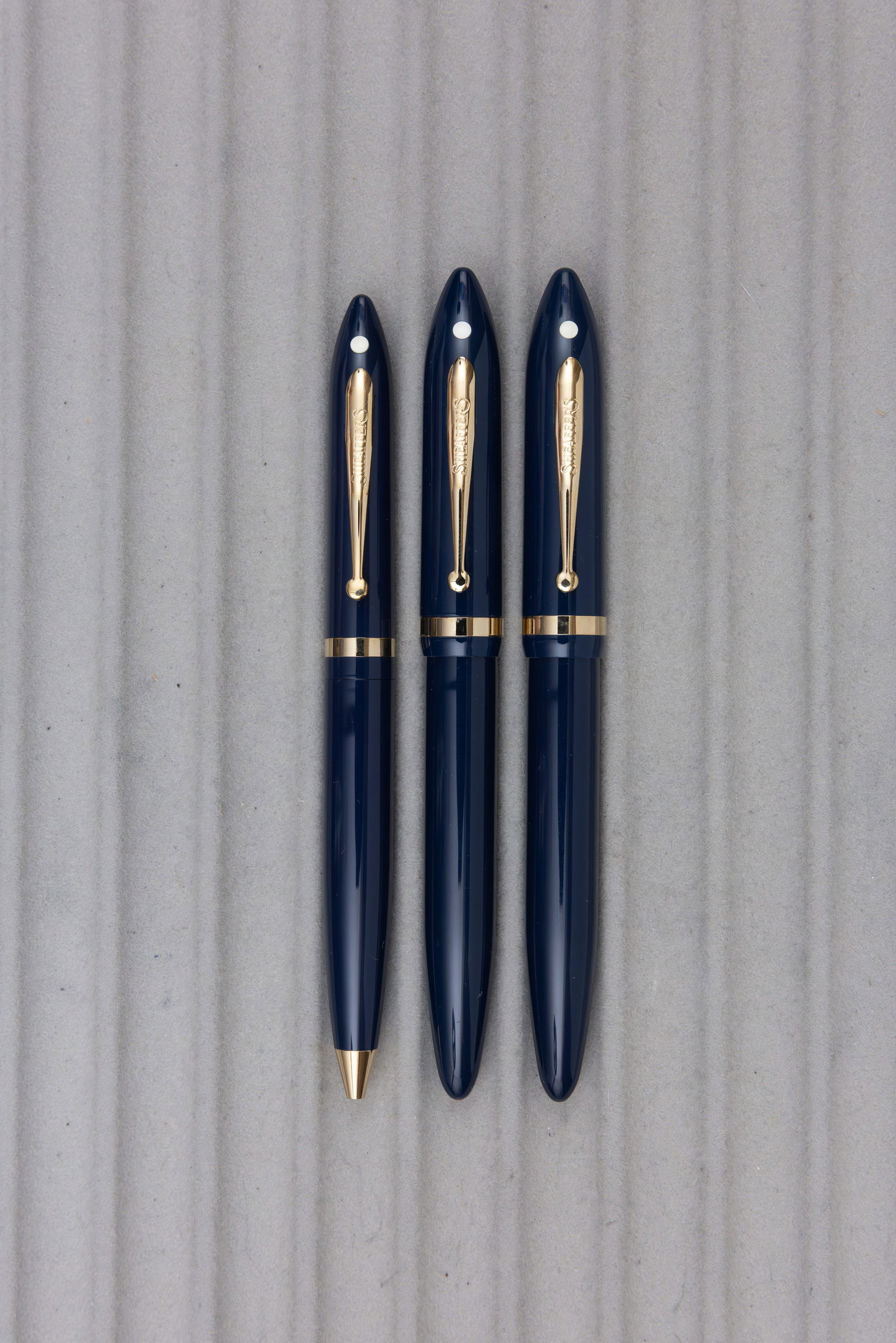Sheaffer Balance Navy Blue 3-Piece Fountain Pen Set, 14K Broad Nib: Sheaffer Balance Navy Blue fountain pen, rollerball and ballpoint set. 1990s reintroduction of the Balance by Sheaffer, this set in Navy Blue with gold trim, broad 14K nib and marked B on back of