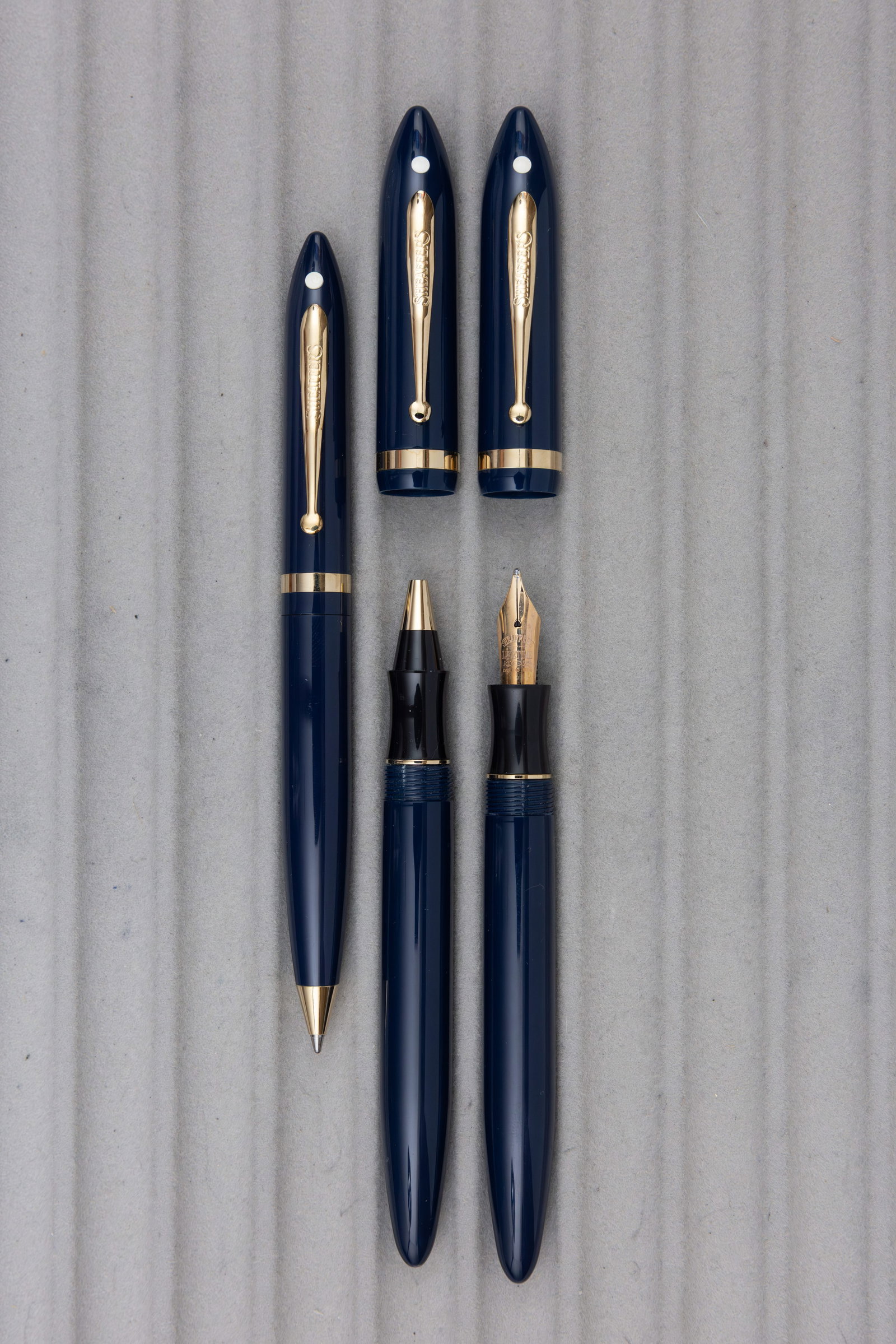 Sheaffer Balance Navy Blue 3-Piece Fountain Pen Set, 14K Broad Nib - 2