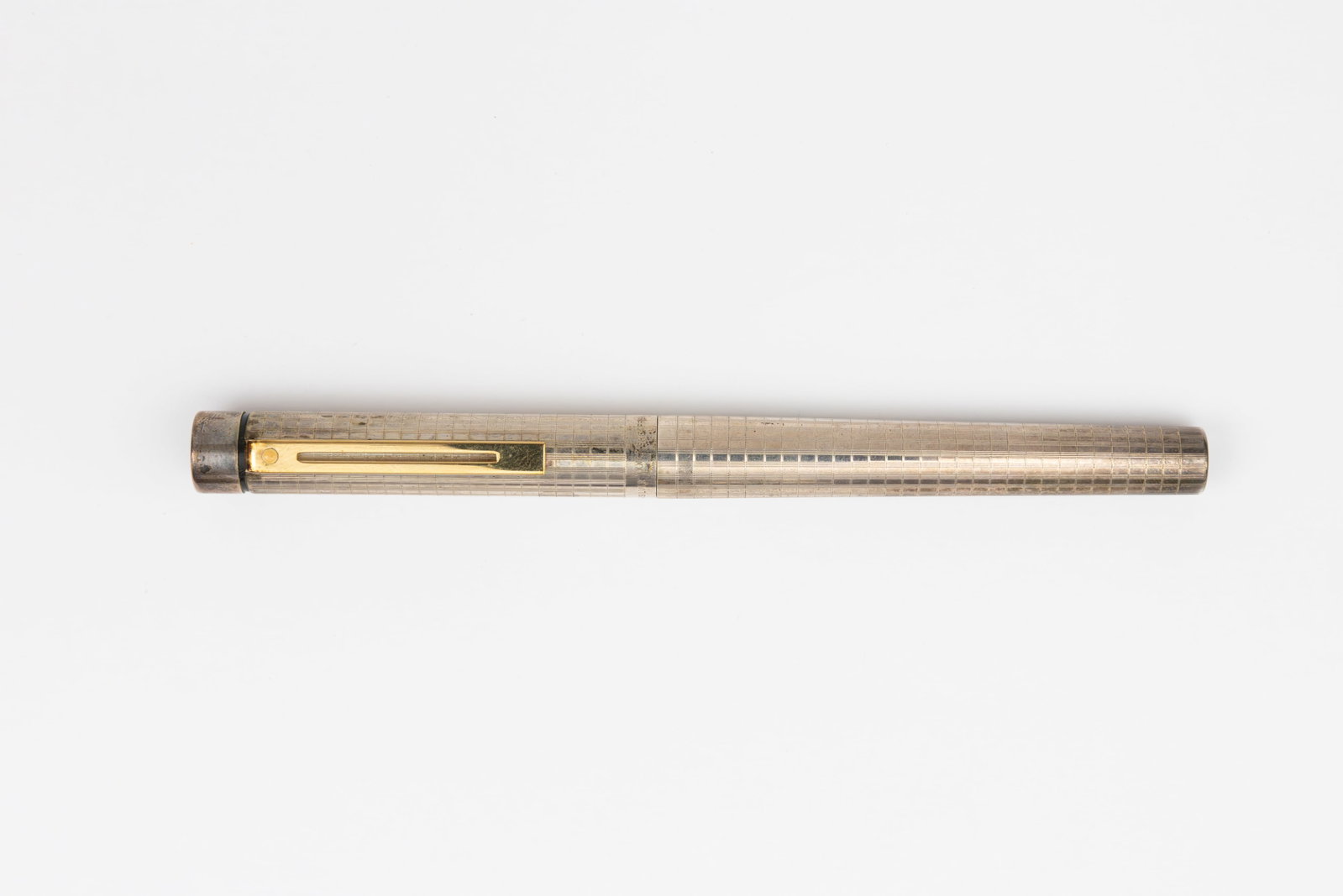 Sheaffer Targa Sterling Silver Chequered Pattern GT Fountain Pen (1 of 3)