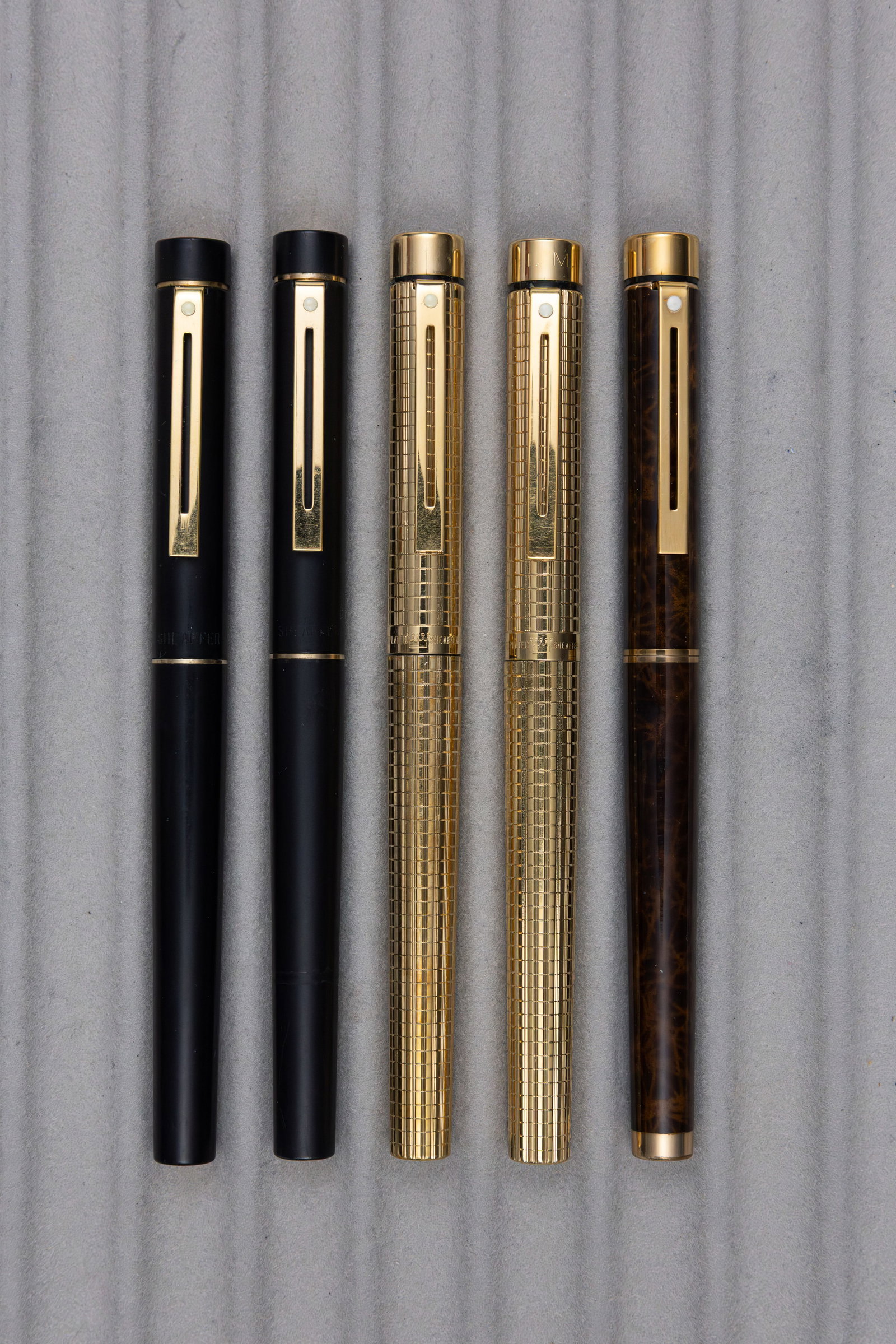 Sheaffer Targa Fountain Pens (4) and Rollerball Lot (1 of 2)