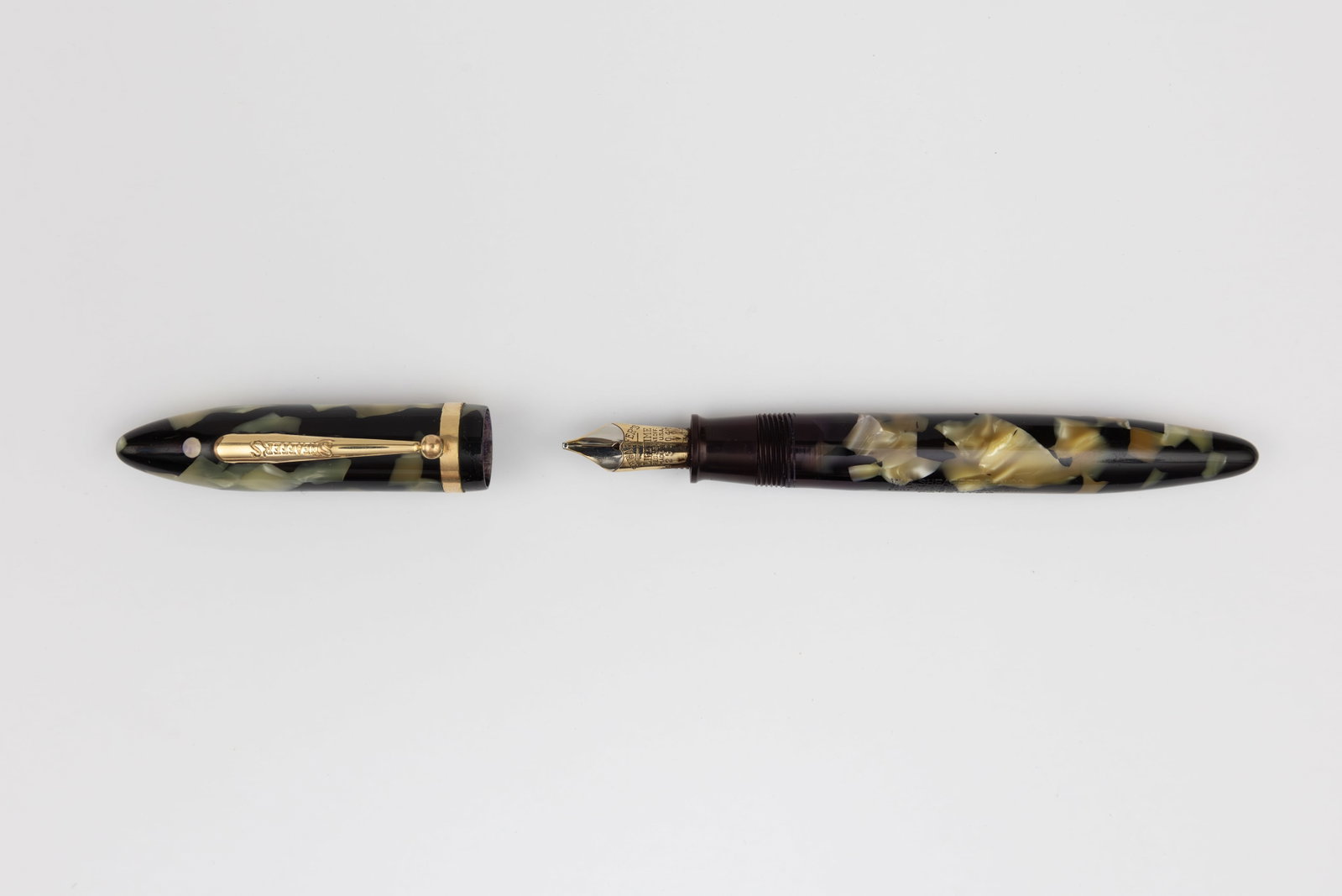 Sheaffer Balance Oversized Black and Pearl Fountain Pen, Stub Nib - 2