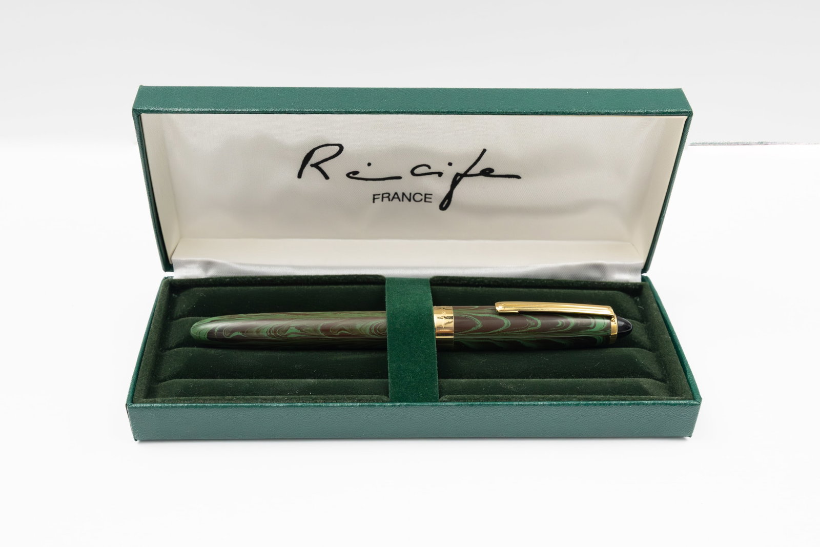Recife Green and Black Mottled Hard Rubber Fountain Pen, Boxed - 3