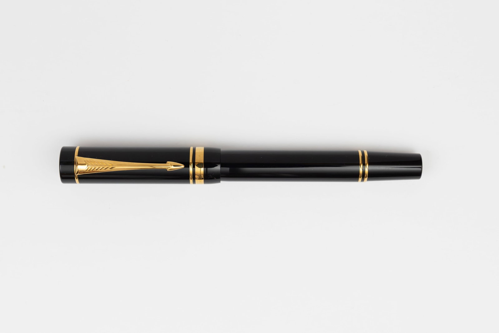 Parker Duofold International Black Fountain Pen, Italic Nib (1 of 3)