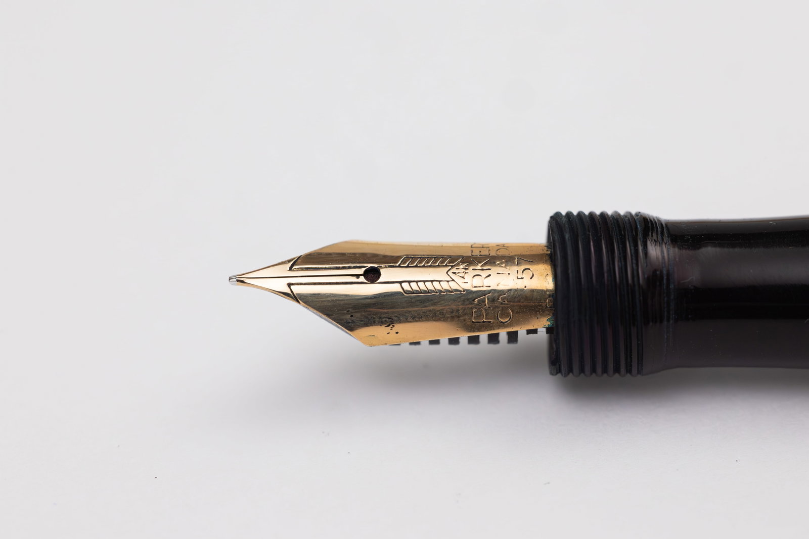 Parker Vacumatic Imperial Golden Pearl Fountain Pen, Dented Cap - 3