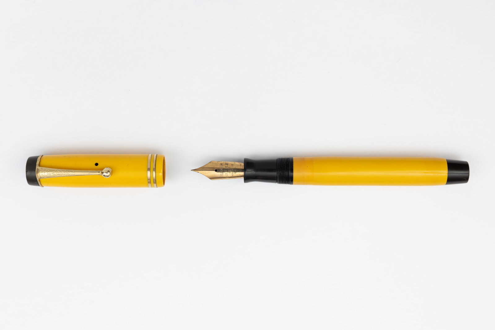 Parker Duofold Senior Streamline Mandarin Yellow Fountain Pen - 2