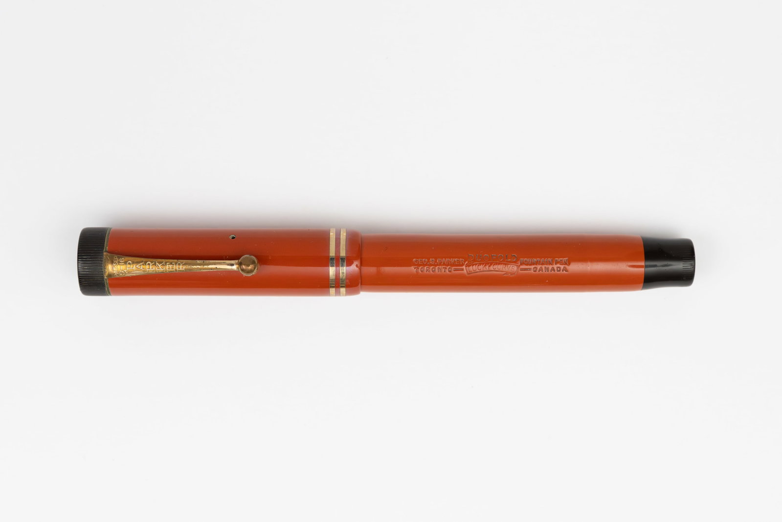 Parker Duofold Flattop Senior Red Permanite Double Band Fountain Pen (1 of 3)