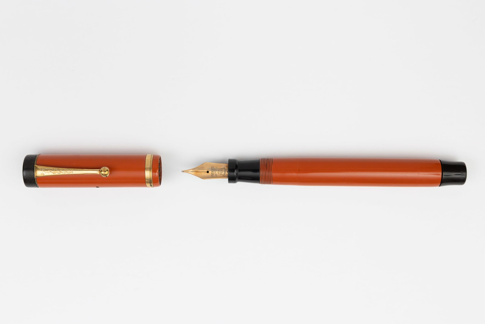 Parker Duofold Flattop Senior Red Permanite Single Band Fountain Pen - 2