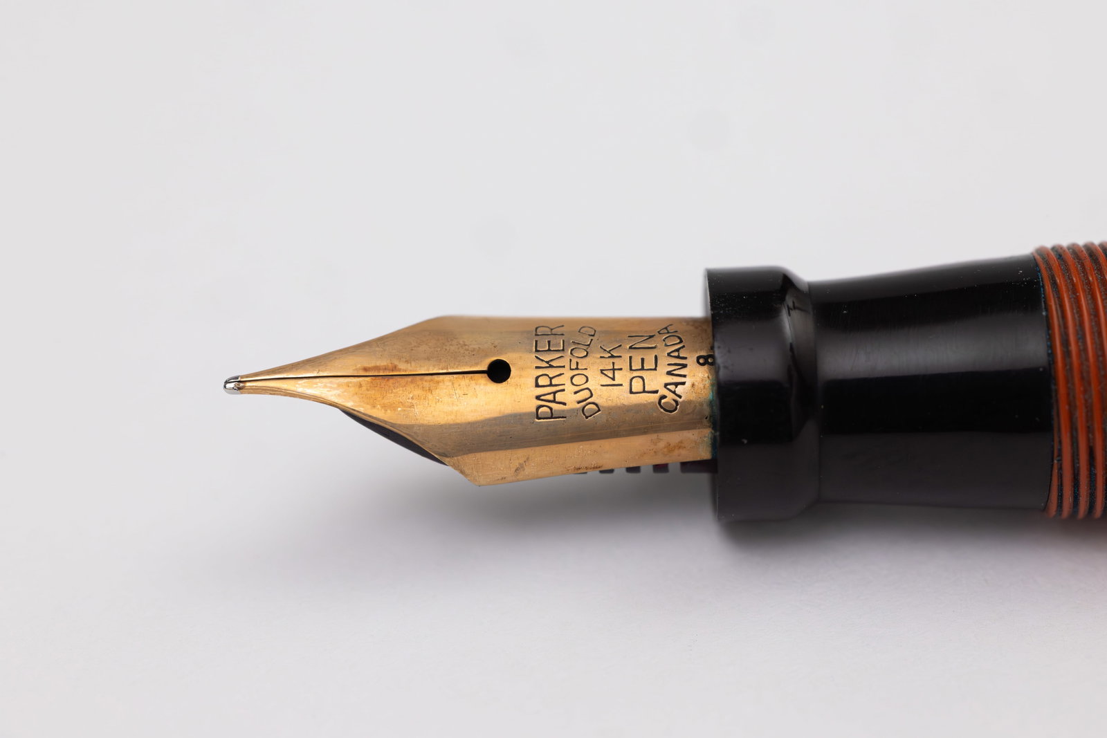 Parker Duofold Flattop Senior Red Permanite Single Band Fountain Pen - 3