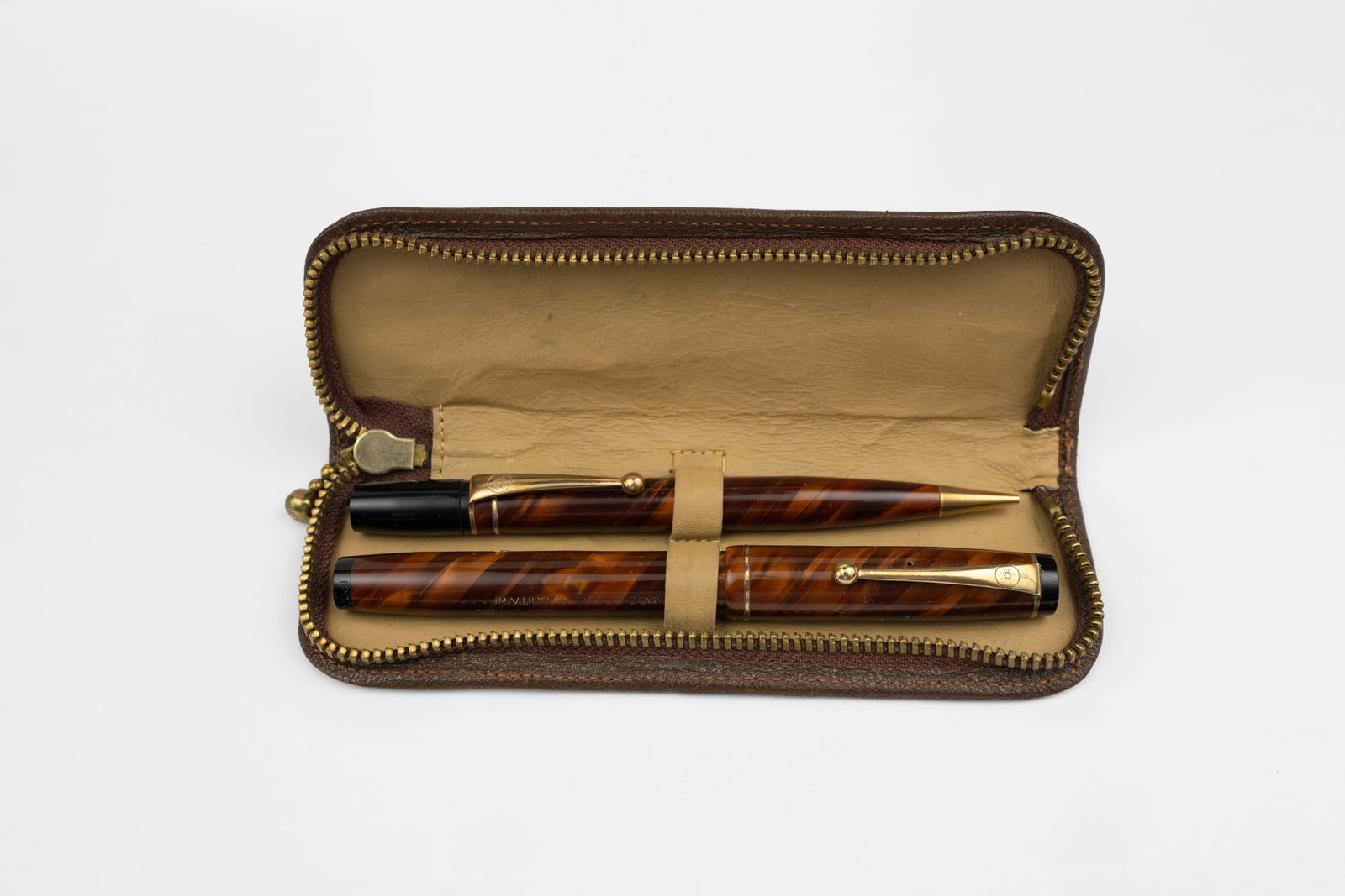 Onoto De La Rue 1220 Copper Marble Fountain Pen Set, Zippered Case (1 of 2)