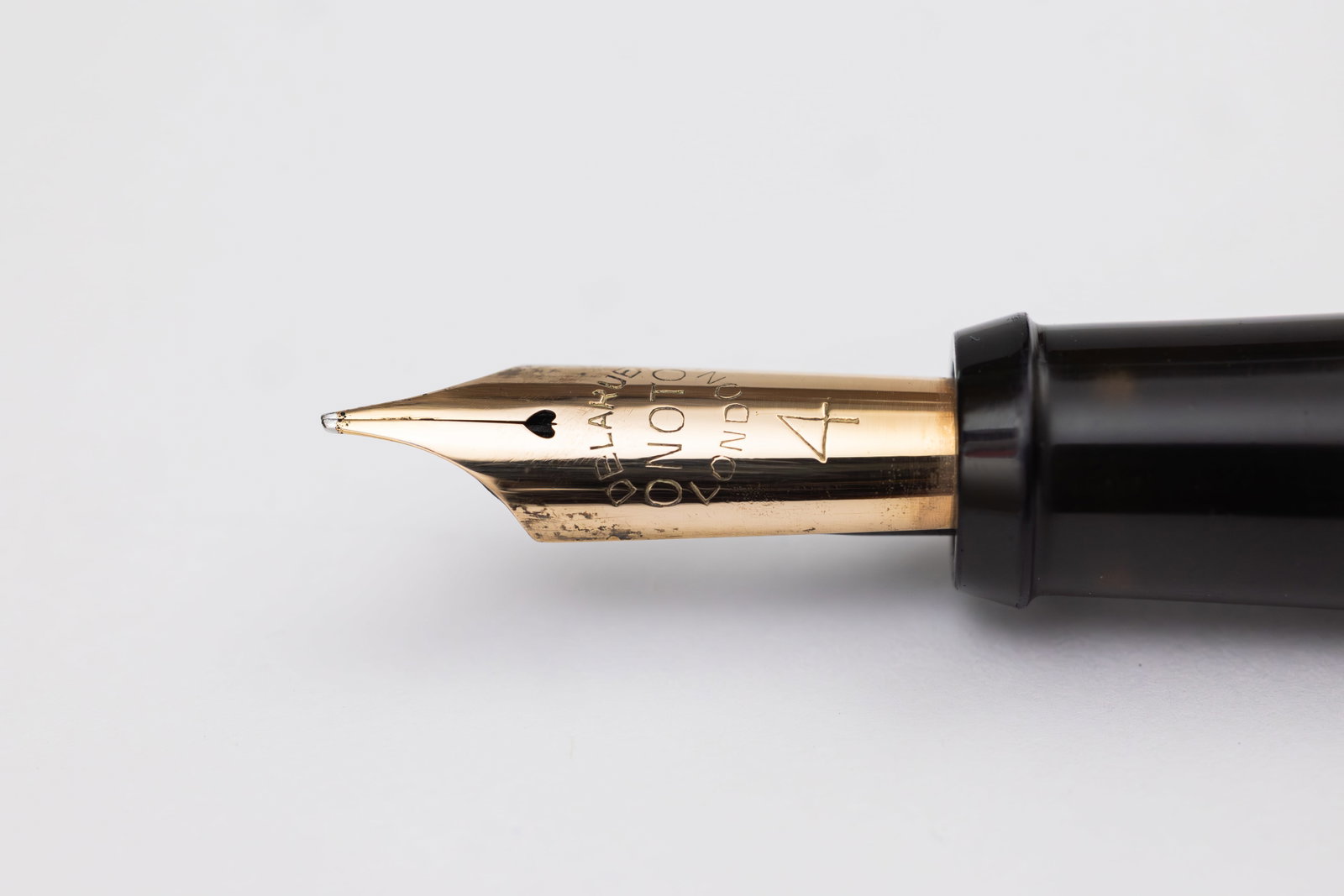 Onoto De La Rue 1730 Marbleized Fountain Pen - 3