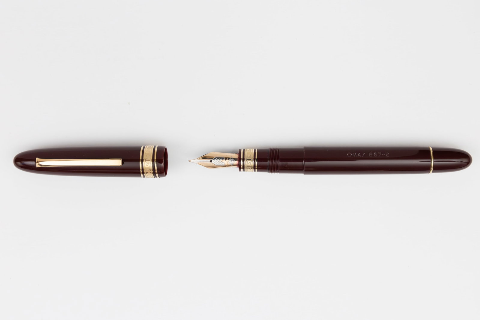 Omas Ogiva 557 S Burgundy Fountain Pen - 2