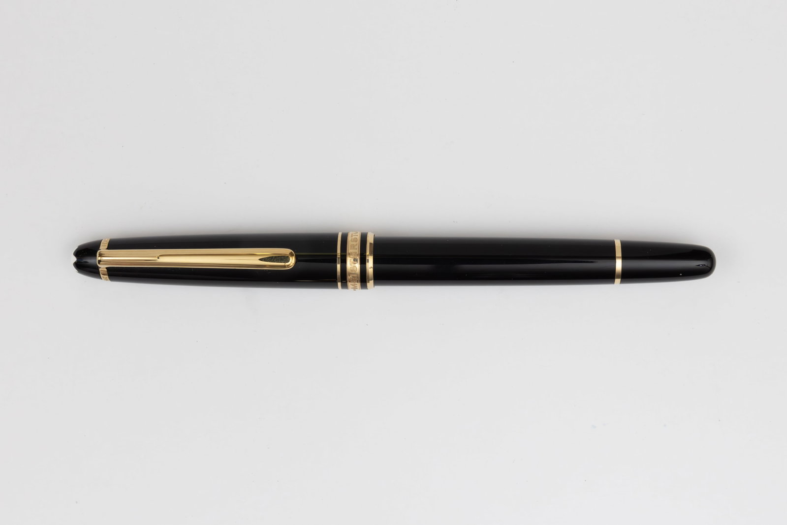 Montblanc 144 Fountain Pen, Boxed (1 of 4)