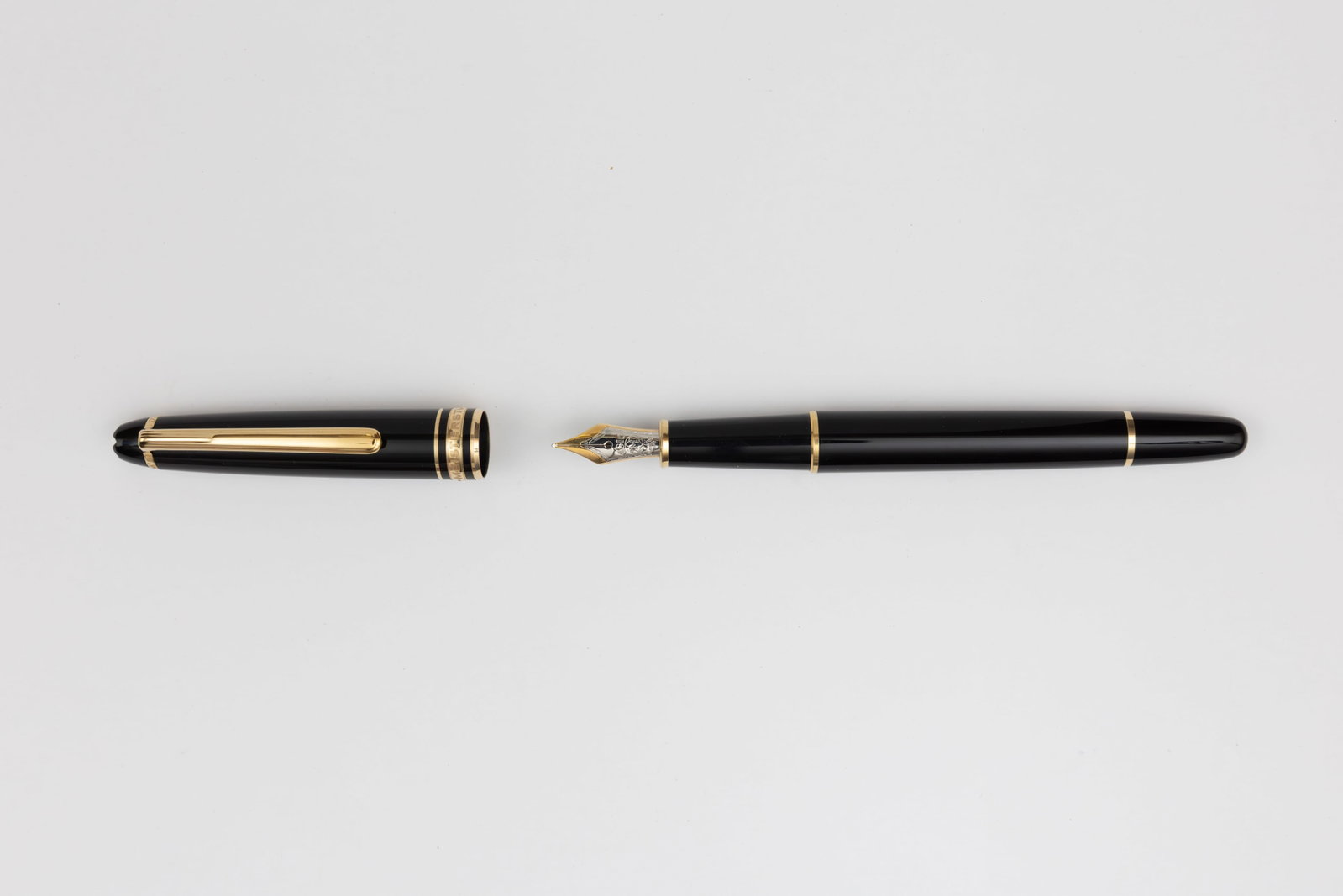 Montblanc 144 Fountain Pen, Boxed - 2