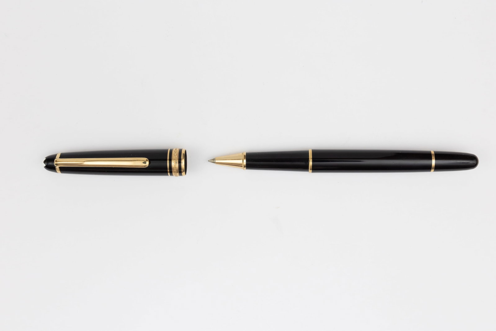 Montblanc Classique 163 Rollerball Pen - 2